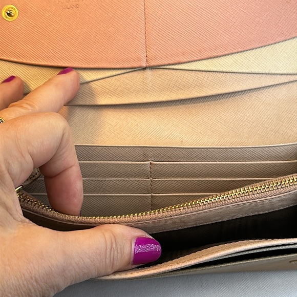 Prada Saffiano Leather Long Wallet Beige w/ Pink Leather Interior Holds phone - Picture 7 of 14